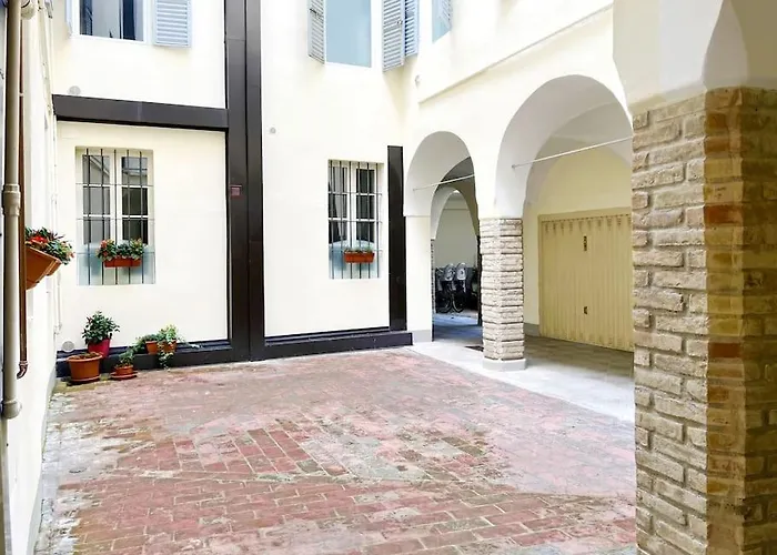 Suite 9, Parma Centro